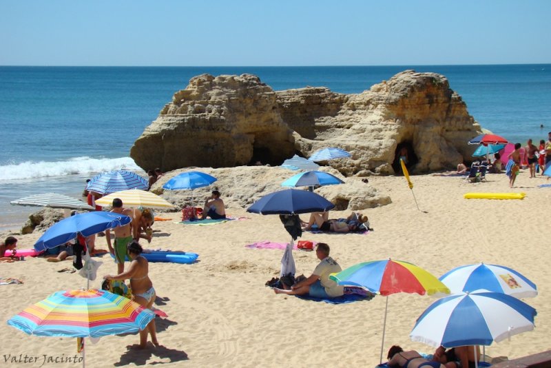 Praia de Olhos de Água, Algarve