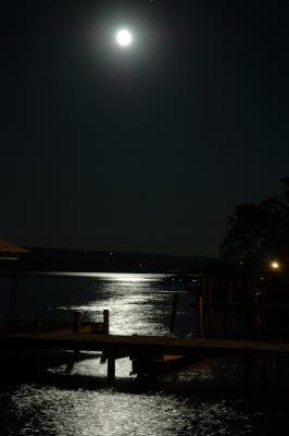 0085 : Full moon over Seneca Lake (taken at the Showboat motel)