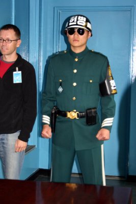 DMZ, Inside the negotiation hut
