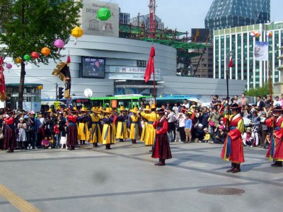 Seoul, Deoksu Palace, Changing of the Guard 5. City Hall in back.