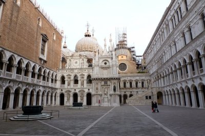 Venice Palace of the Doges interior courtyard