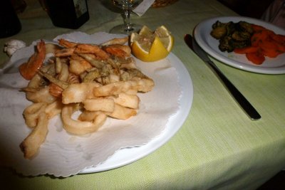 Venice dinner at Antica Sacrestia restaurant  wonderful mixed fried seafood