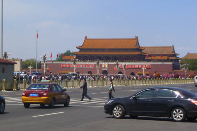 Beijing TianOnMen Square, how do they drive?