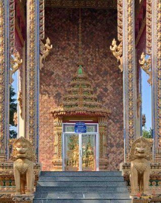 Wat Na Kwai Ubosot Front Entrance (DTHU162)