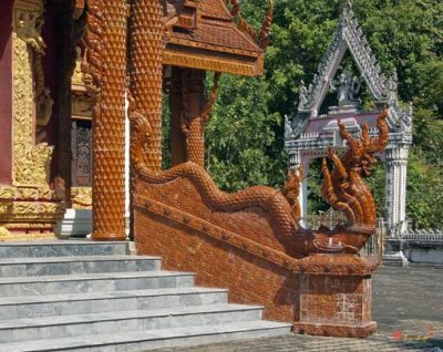 Wat Ban Tha Bo Ubosot Stair Naga (DTHU202)