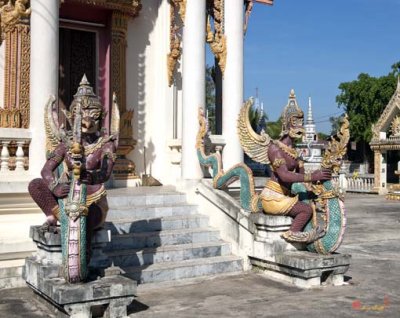 Wat Wanwari Ubosot Front Entrance (DTHU517)