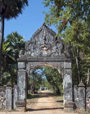 Wat Mai Thong Sawang East Temple Gate (DTHU541)
