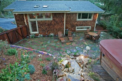 Garden & Hot Tub