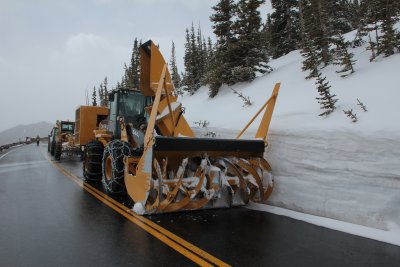 Snow clearing equipment