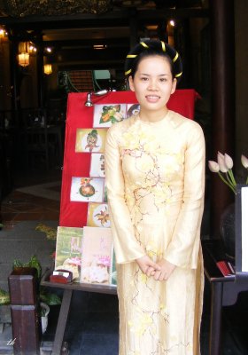 Another restaurant greeter in Northern traditional costume