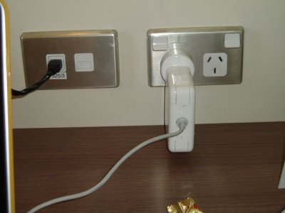 NZ power plug with Apple charger