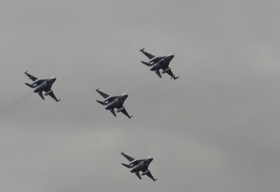 F-16 in formation