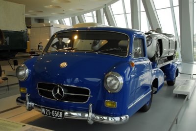 Mercedes Benz Auto Transport---First One Invented