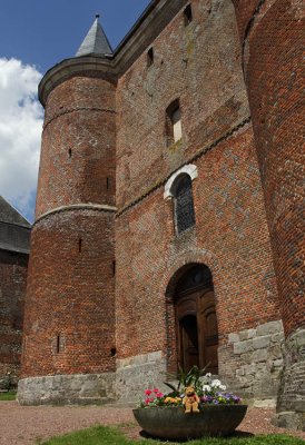 Plomion fortified church