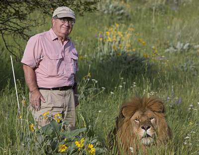 Barbary Lion and photographer