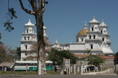 Vista lateral de la Basilica