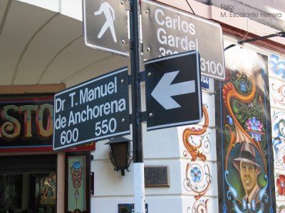 Calle Carlos Gardel