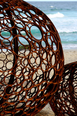SCULPTURES BY THE SEA 09