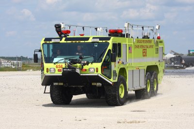 ChicagoIL Crash Truck 658 Completes Another Exercise 7-27-09 1128 AM.JPG