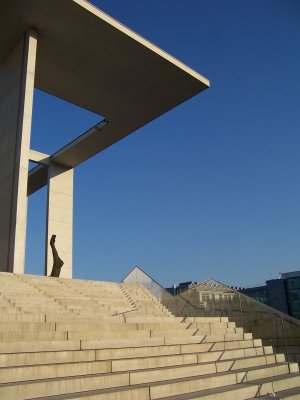Marie-Elisabeth-Luders Building