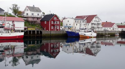 Henningsvaer and reflections