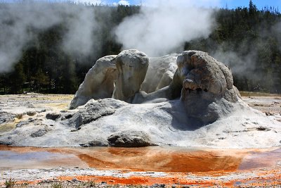 Grotto Geyser 1