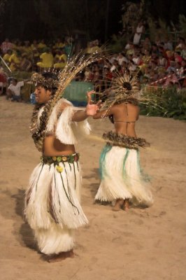 0929 Dancing Tahitians