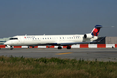 DELTA CONNECTION CANADIAR CRJ9000 JFK RF IMG_7467.jpg