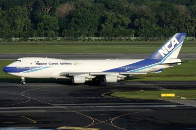 NIPPON CARGO AIRLINES BOEING 747 400 SIN RF IMG_4909.jpg