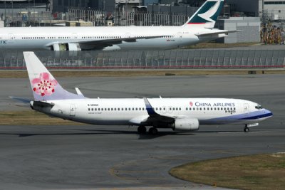 CHINA AIRLINES BOEING 737 800 HKG RF IMG_4610.jpg