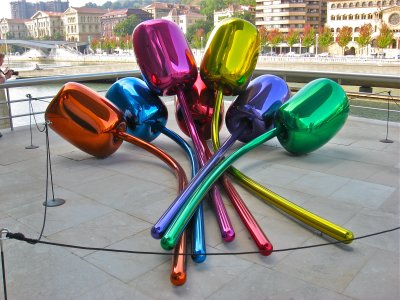 Guggenheim Museum - Tulips by Jeff Koons