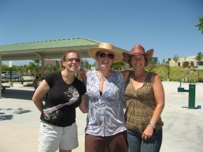 Sacha, Arwen and Nanette Jeanette