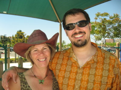Jeanette & Tyler smiling it up