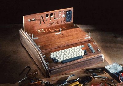 Apple I - it is made of wood!