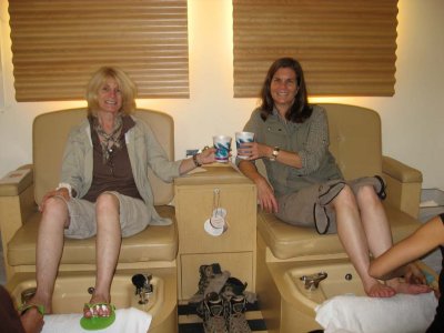 The girls get a pedicure while waiting