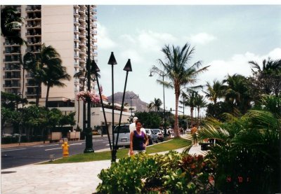 behing me diamond head mountain