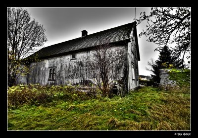 Old house (HDR)