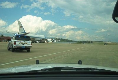 Motorcade Returning To Air Force One