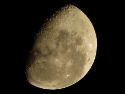 Moon full res medium compression.jpg