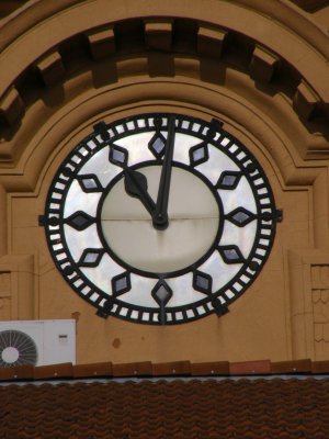550 18x Clock.jpg