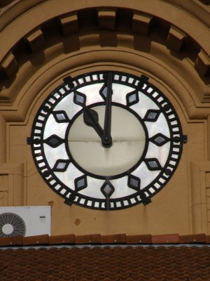 570 20x Clock.jpg