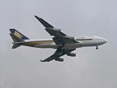 971a Singapore Airlines plane.jpg