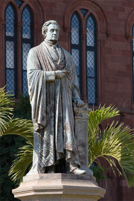 Statue