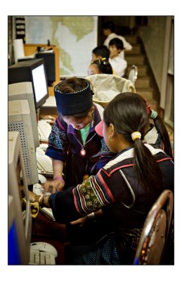 Black internet hmongs : the sign o'times