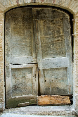 Doors in Lanciano Old Town