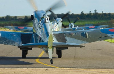 3 Spitfires taxiing