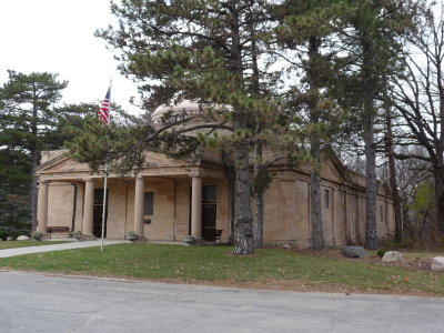 Glendale mausoleum side.JPG