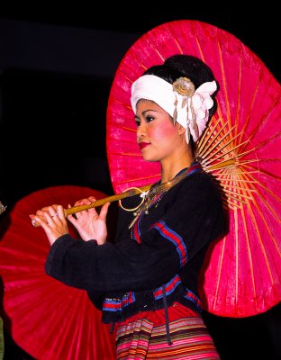 Dancer - Khum Khatoke - Chiang Mai