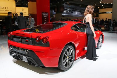 Mondial de l'Automobile 2008 - Sur le stand de la marque Ferrari