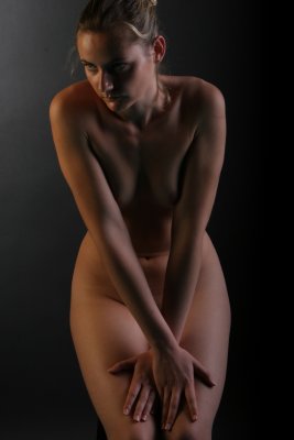 Aurore - Premier essais de photos de nu avec un dclencheur  distance fix sur le botier - Nude first session